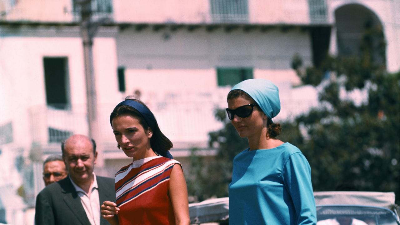 Iconic Summer Looks from Fashion Muses To Recreate