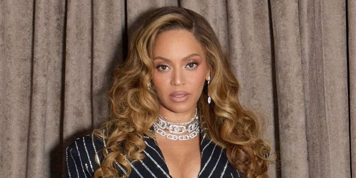 Beyoncé Makes a Surprise Appearance at Jay-Z’s Yankee Stadium Show in Custom Giuseppe di Morabito