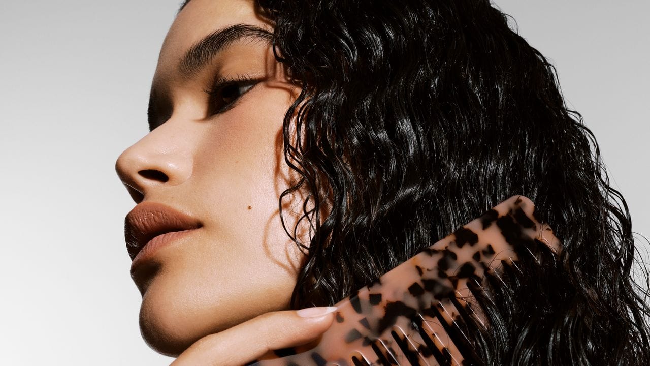 Reverse Hair Washing Can Boost Volume—Here’s How