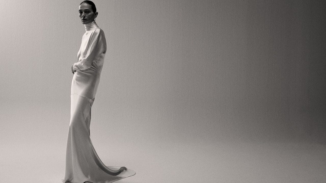 The 34 Best Simple Wedding Dresses for Minimalist Brides
