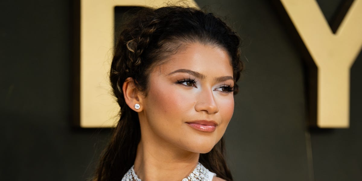 Zendaya’s Makeup Artist Just Revealed the Three Eyeshadows He Used to Get Her Goddesslike Look