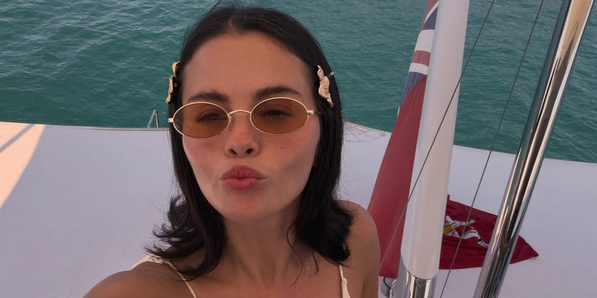Selena Gomez’s Seaside Photo Dump Will Give You a Serious Case of Vacation Envy
