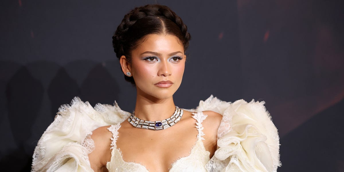 Zendaya Brings Back Her Bridal Streak With a Lacy Louis Vuitton Look