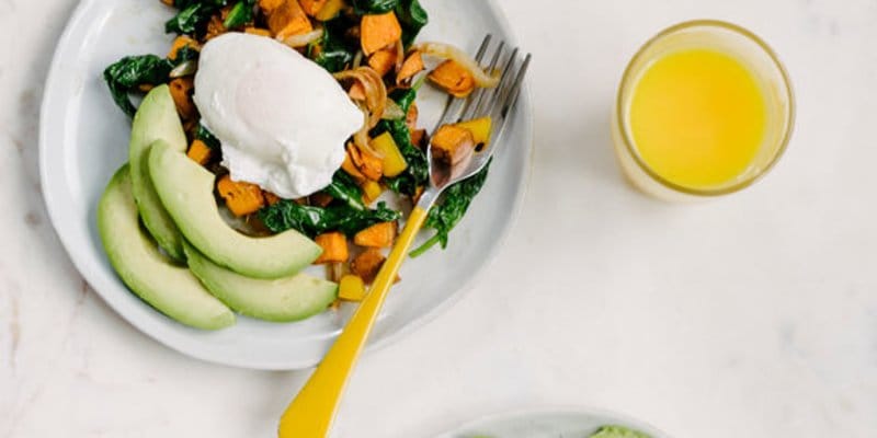 5 Keys To A Hormone-Supporting Breakfast, From An Endocrinologist