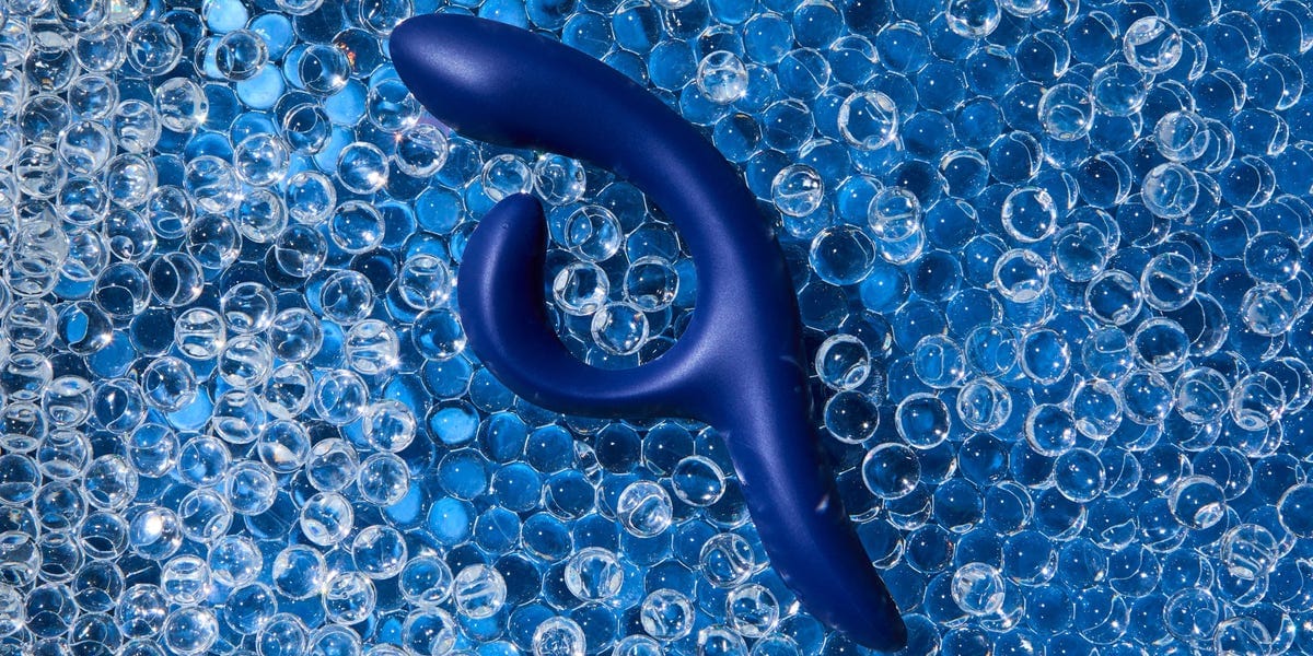 We-Vibe Nova 2 Review: My Honest Thoughts After Testing the Rabbit Vibrator