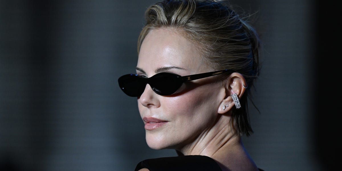 Charlize Theron’s Chunky Diamond Ear Cuff Stole the Spotlight on the Red Carpet