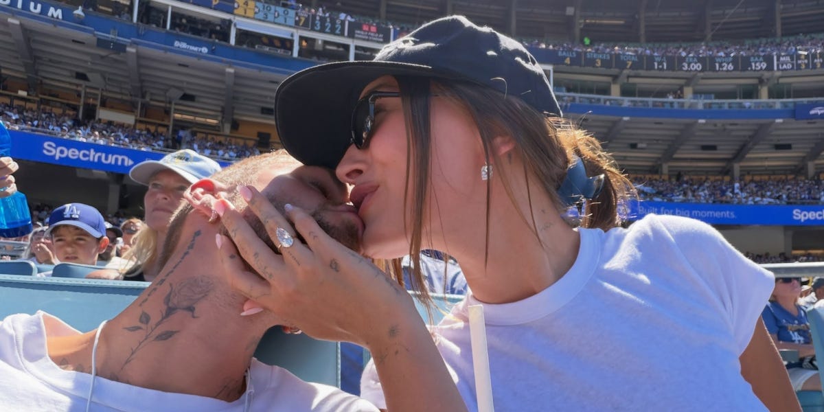 Justin Bieber Shares a Sweet Kissing Photo From His and Hailey’s Dodgers Date Night