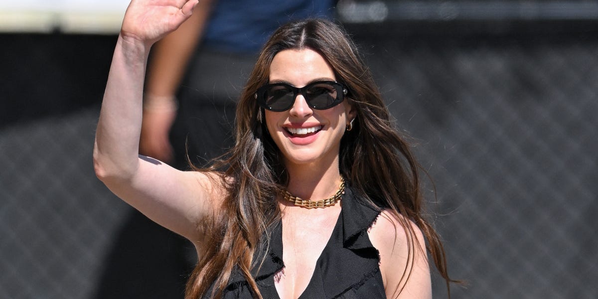 Anne Hathaway Bares Her Baby Bump With a Ruffled Sleeveless Top