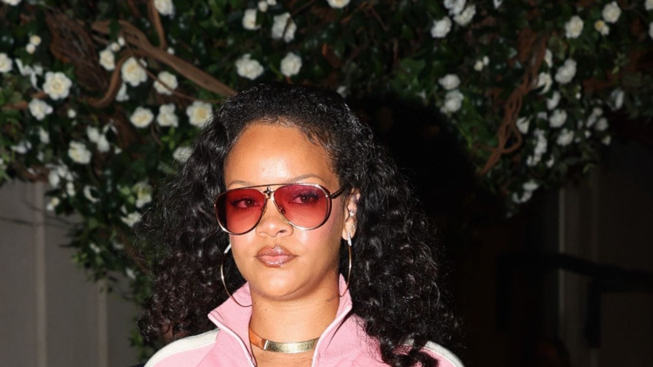Rihanna Runs It Back in a 2000s-era Rihanna Staple
