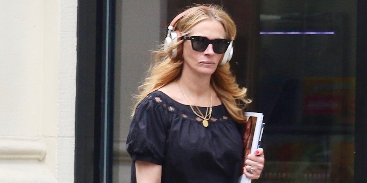 Julia Roberts Gives Her Approval to This Easy, Affordable Summer Shoe