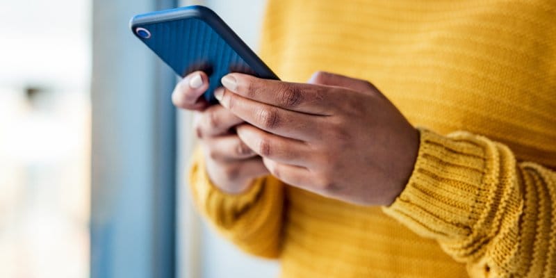 Your Social Feed May Be Perpetuating A Bad Mood—Here's How To Fix It