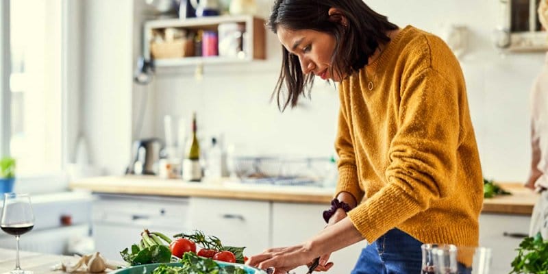 6 High-Fiber Foods A Dietitian Buys On Repeat (That Aren’t Fruit & Vegetables)