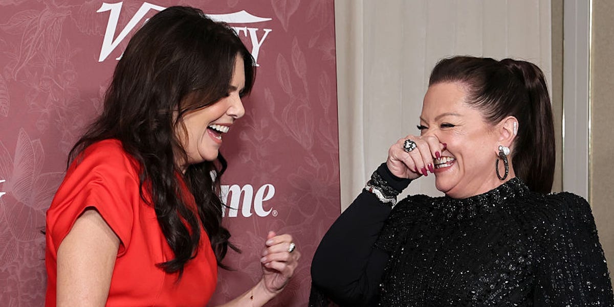 Lauren Graham and Melissa McCarthy’s Red-Carpet Reunion Went Just Like You’d Imagine