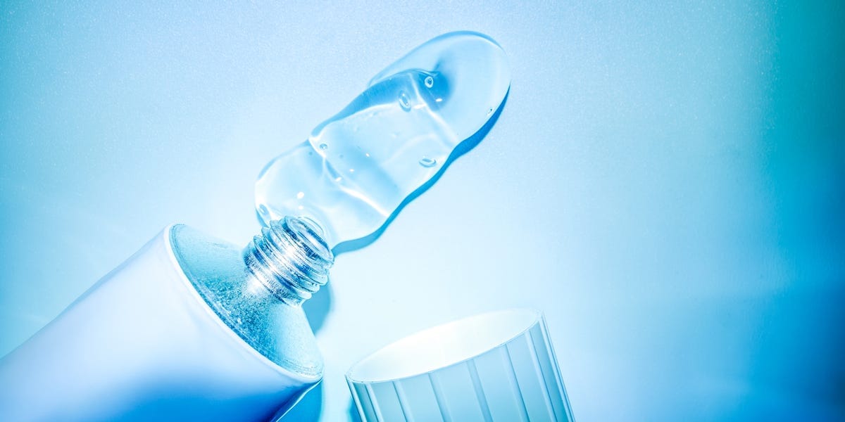 Researchers Looked at 180,000 Post-Menopausal Women and Found This Surprising Link Between HRT and Dementia