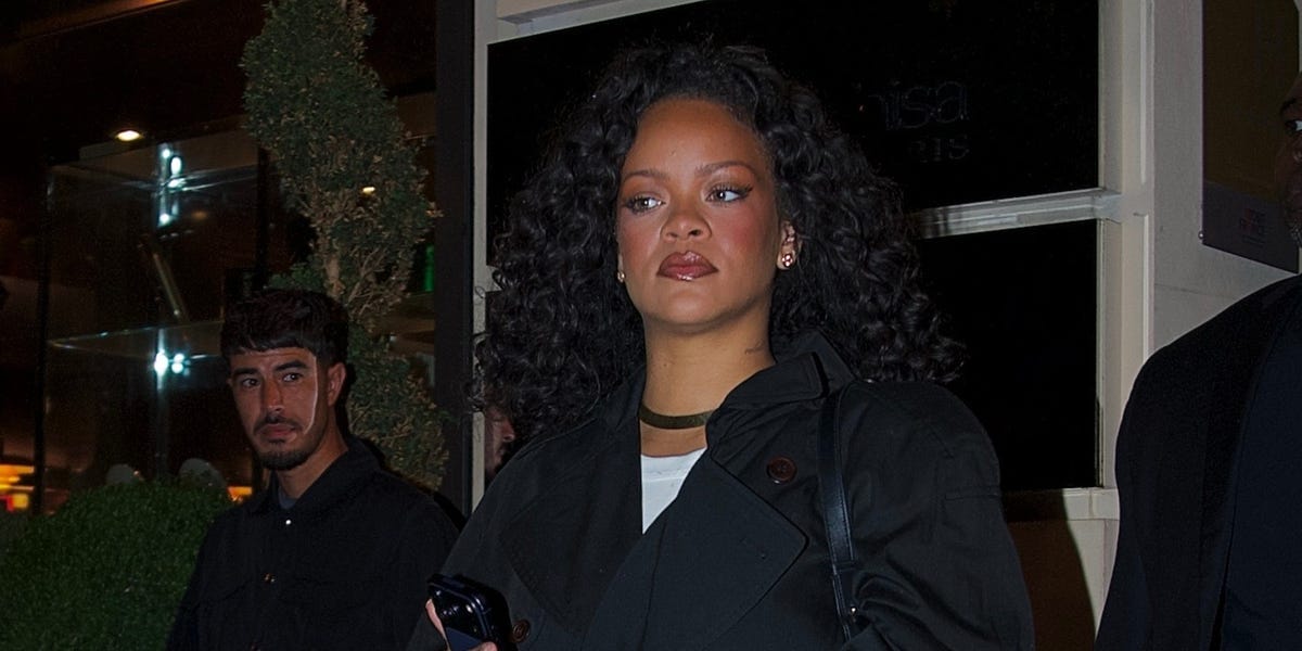 Rihanna’s Transitional Look Gives Us Tons of Autumnal Style Inspo