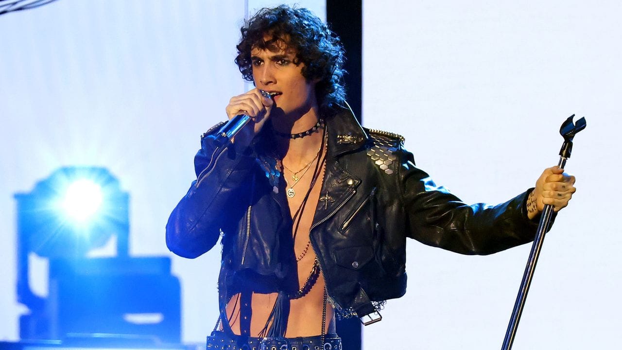 Sombr Wore George Michael’s Jacket During His 2026 MTV VMAs Tribute