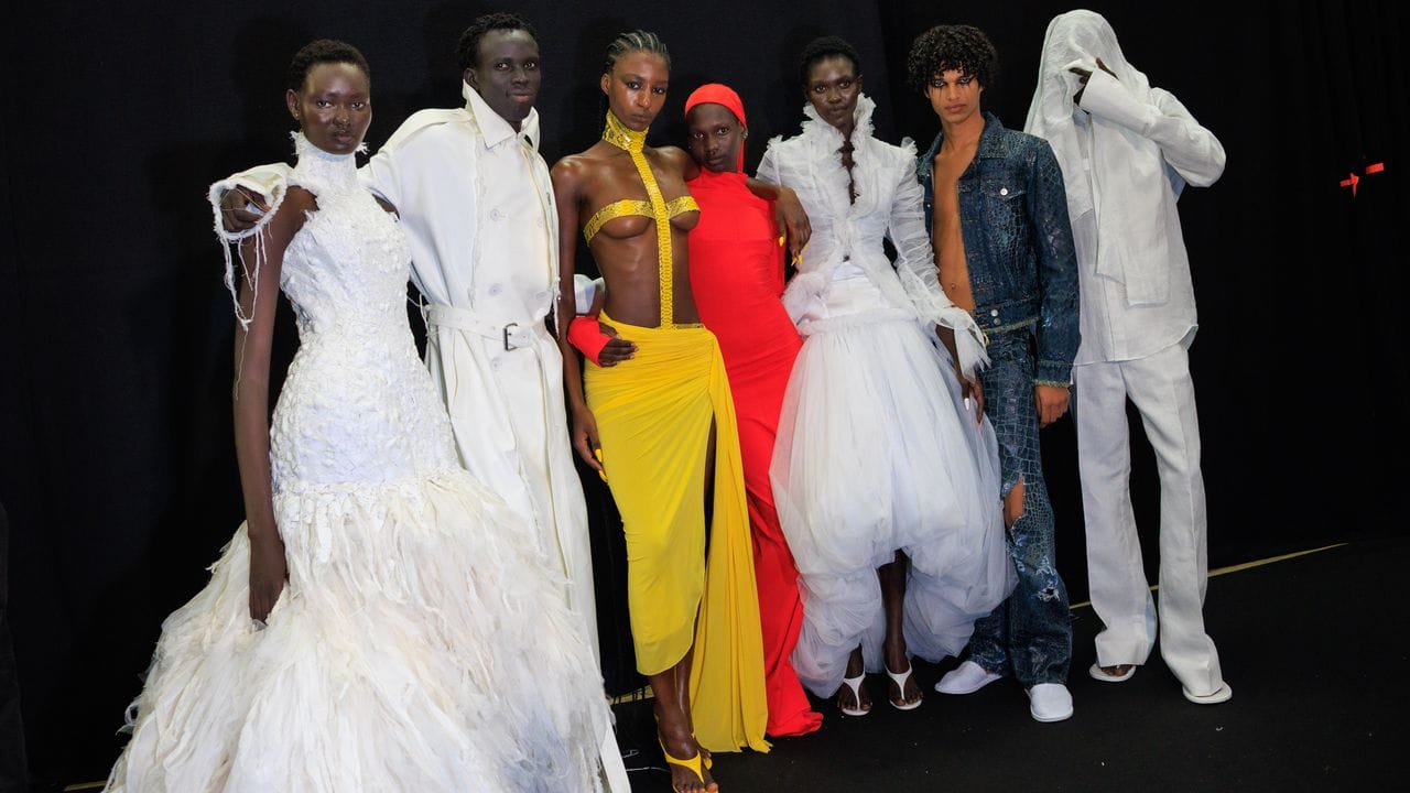 The Best Behind-the-Scenes Photos From the Spring 2027 Shows in Paris