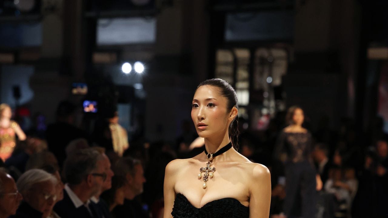 Ejae Walks Vogue World: Milan 2026 in Archival Roberto Capucci Fit for a Royal