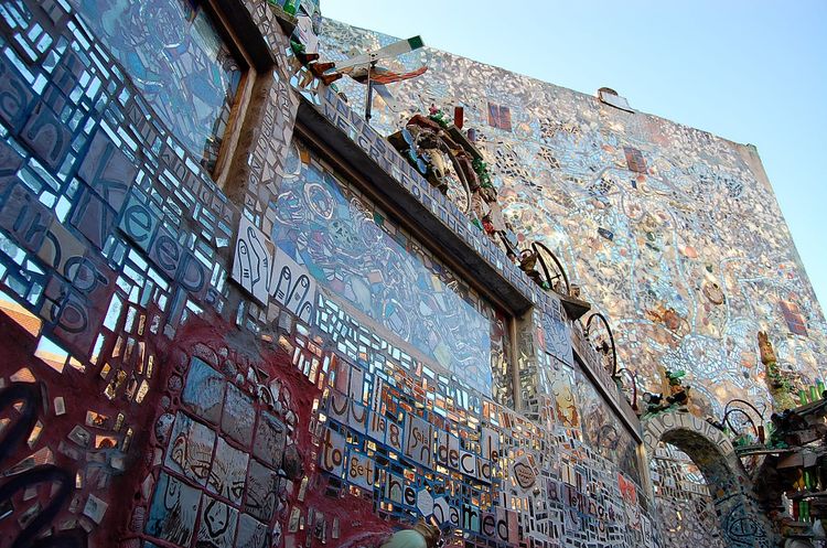 Shattering Expectations at Philadelphia’s Magic Gardens