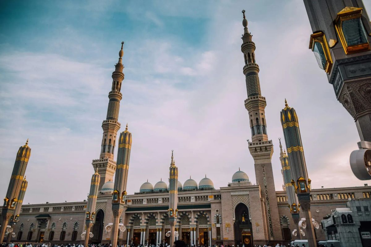Masjid al-Nabawi Guide 2025: Rawdah Access & Travel Tips
