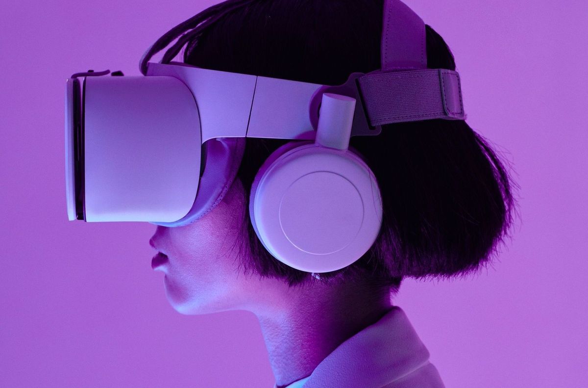 The Evolution of Gaming: From Pixels to Virtual Realities