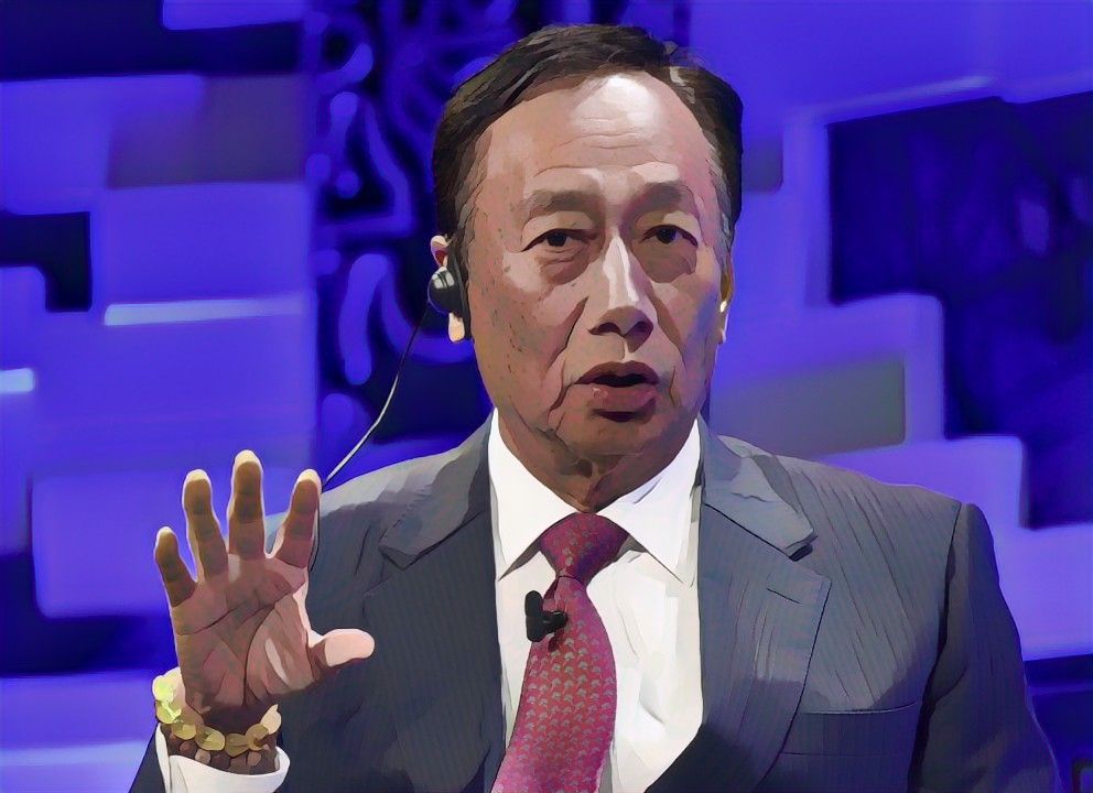 Foxconn Founder Seeks to 'Preserve Peace' with China in Taiwan Presidential Bid