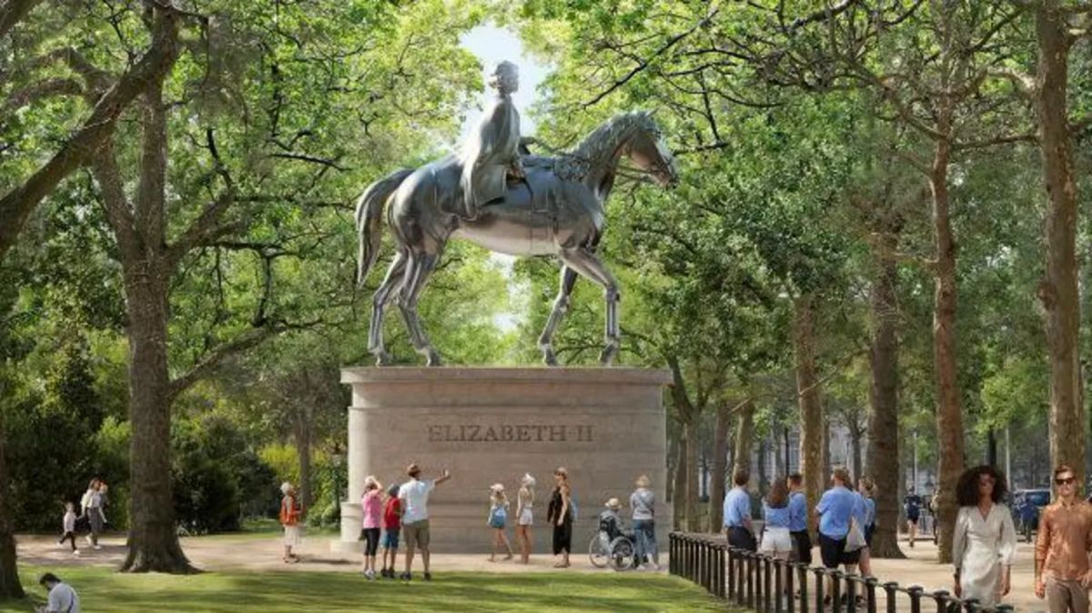 Queen Elizabeth II Memorial Statue Will Show Her Standing, Not on Horseback