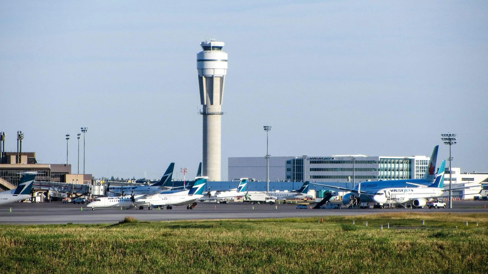 Police Didn’t Notify Public Of G7 Bomb Scare At Calgary Airport