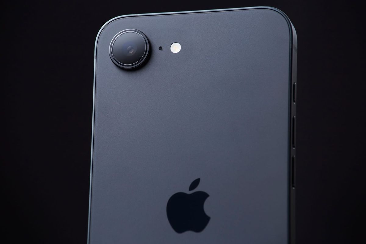 A Review Of The Apple iPhone 16e Camera For Photographers