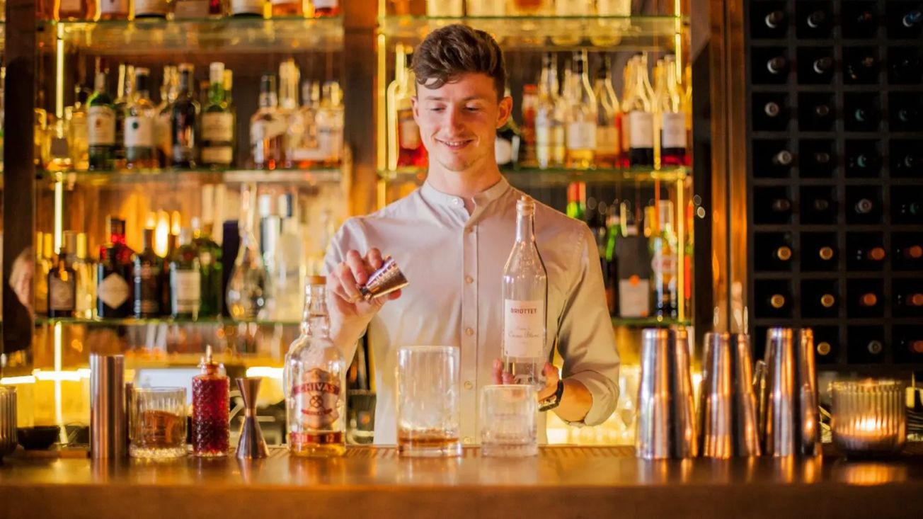 New Hale bar The Westgate brings the ‘wow’ factor