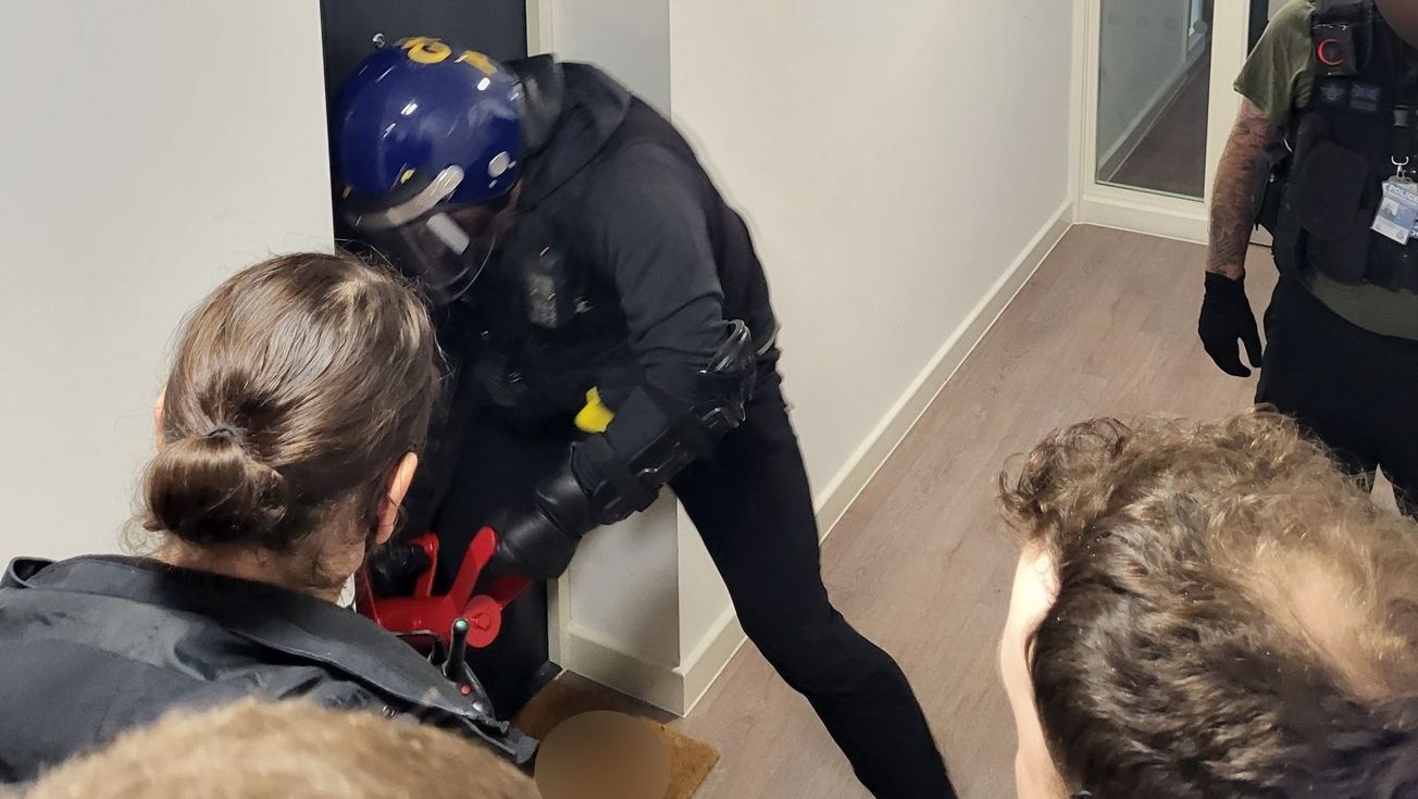 Two women arrested in Timperley after raid by County Lines police