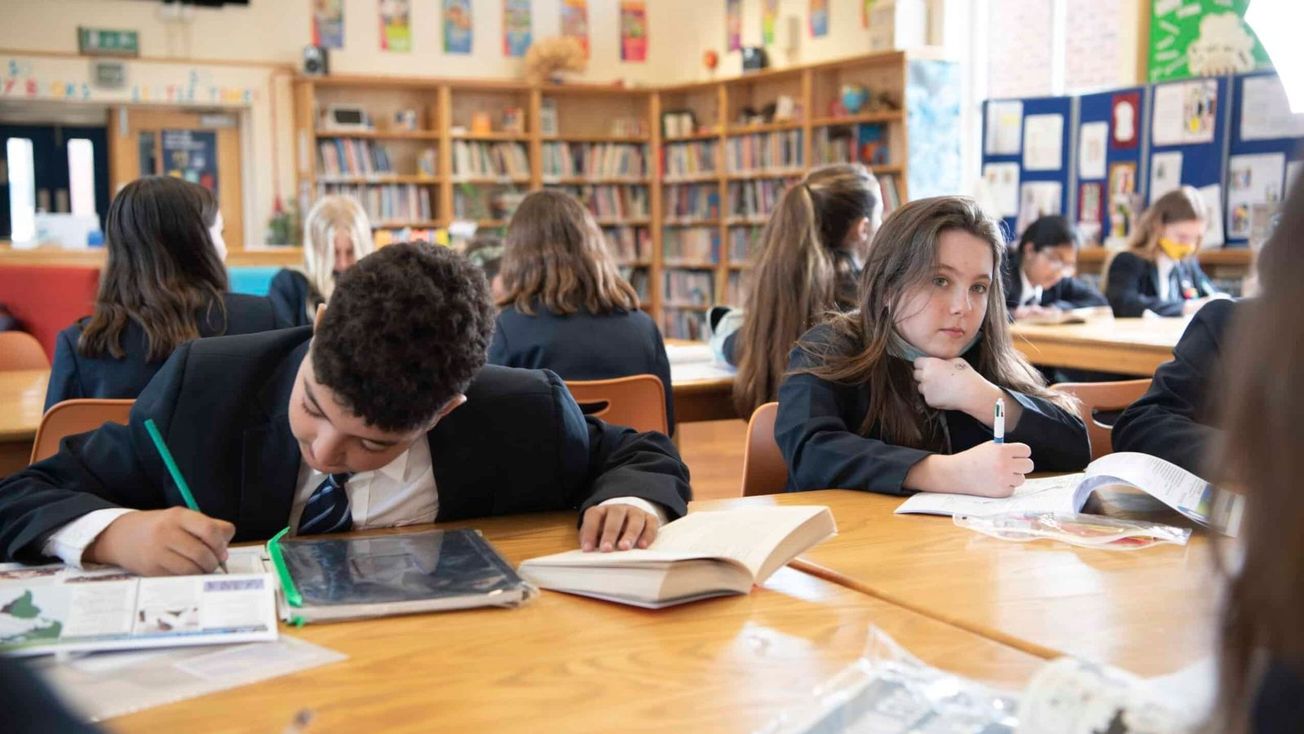 Job: Exams Officer, Sale High School