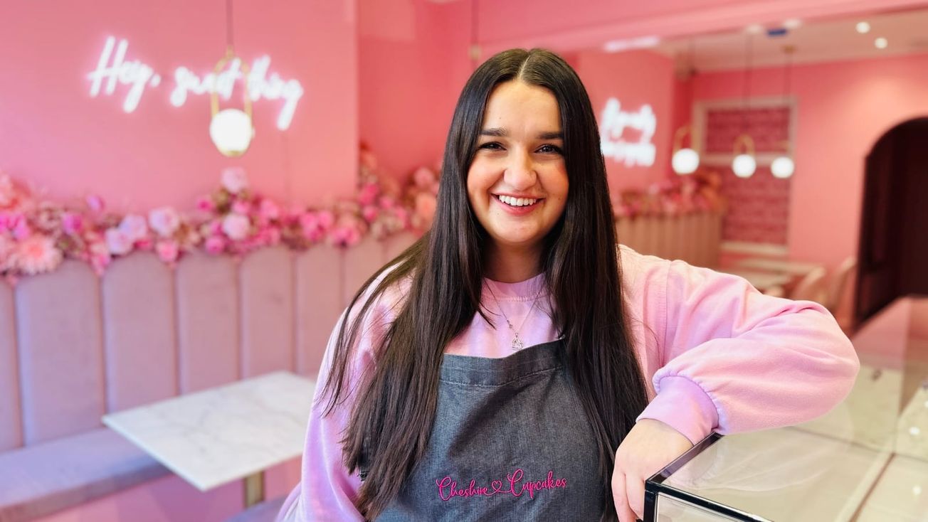 Former Altrincham Market trader is in the pink as she opens Cheshire Cupcakes