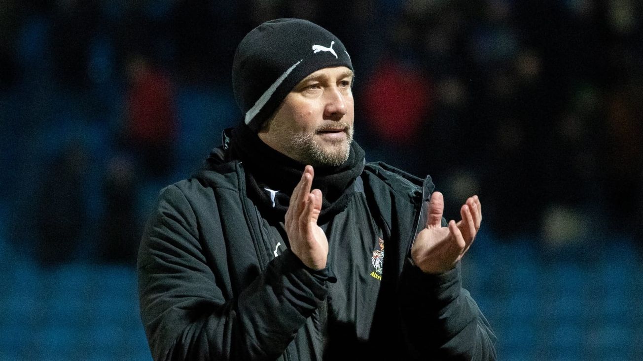 Jones boost for Robins as they look to resume play-off push