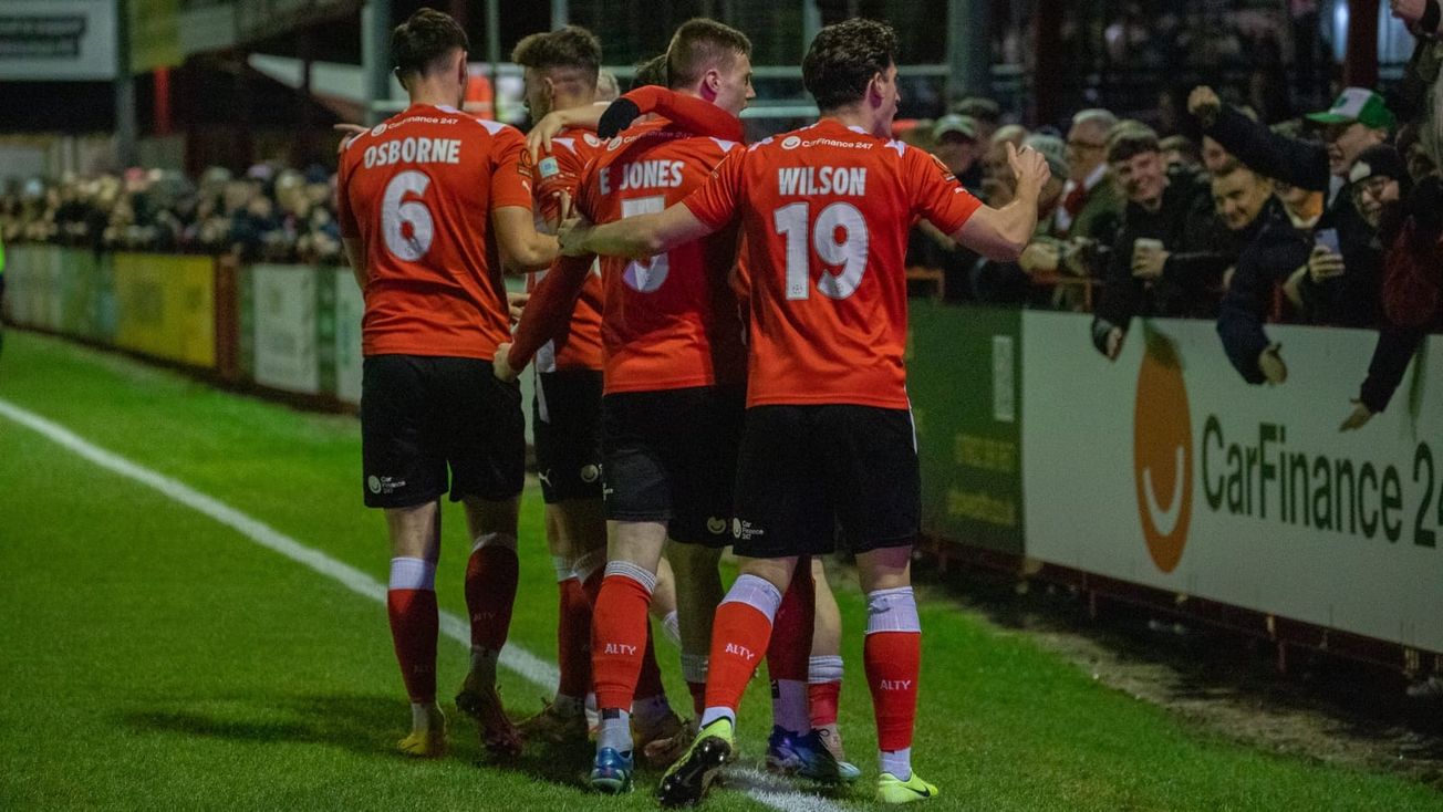 Former Manchester United star's message for fans: Let's back the Robins at Moss Lane