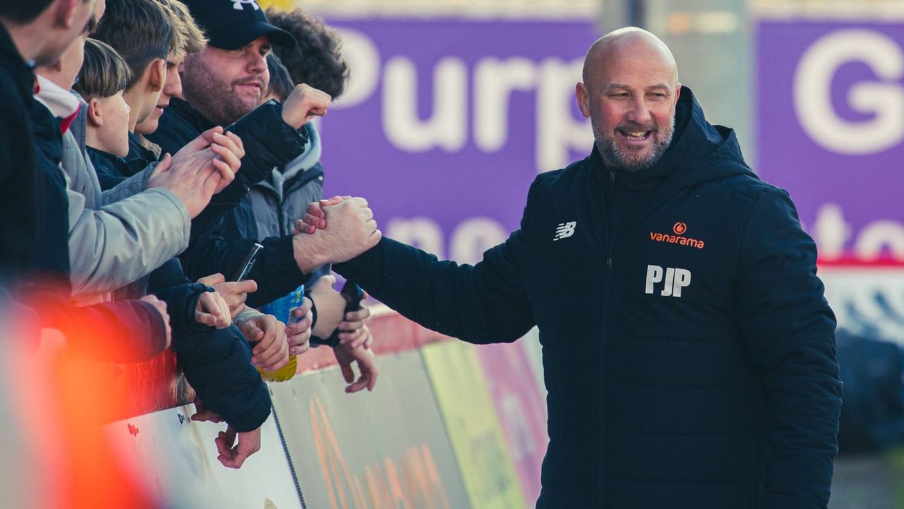 Parkinson "blown away" by fans' support as 700 head to London for crucial play-off tie