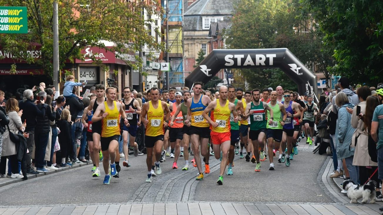Altrincham 10k: Route, road closures and food and drink discounts as race returns to the town centre