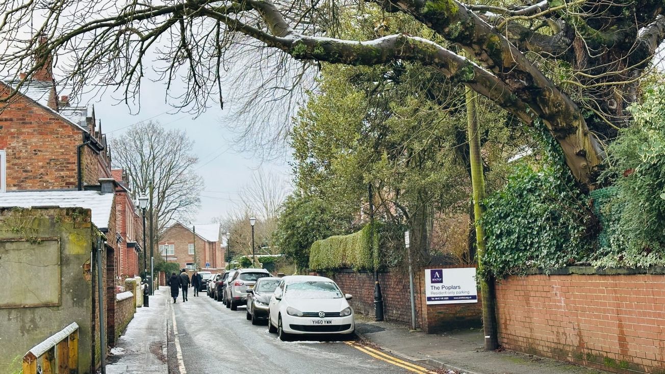 Seven fire engines called to blaze at Altrincham property