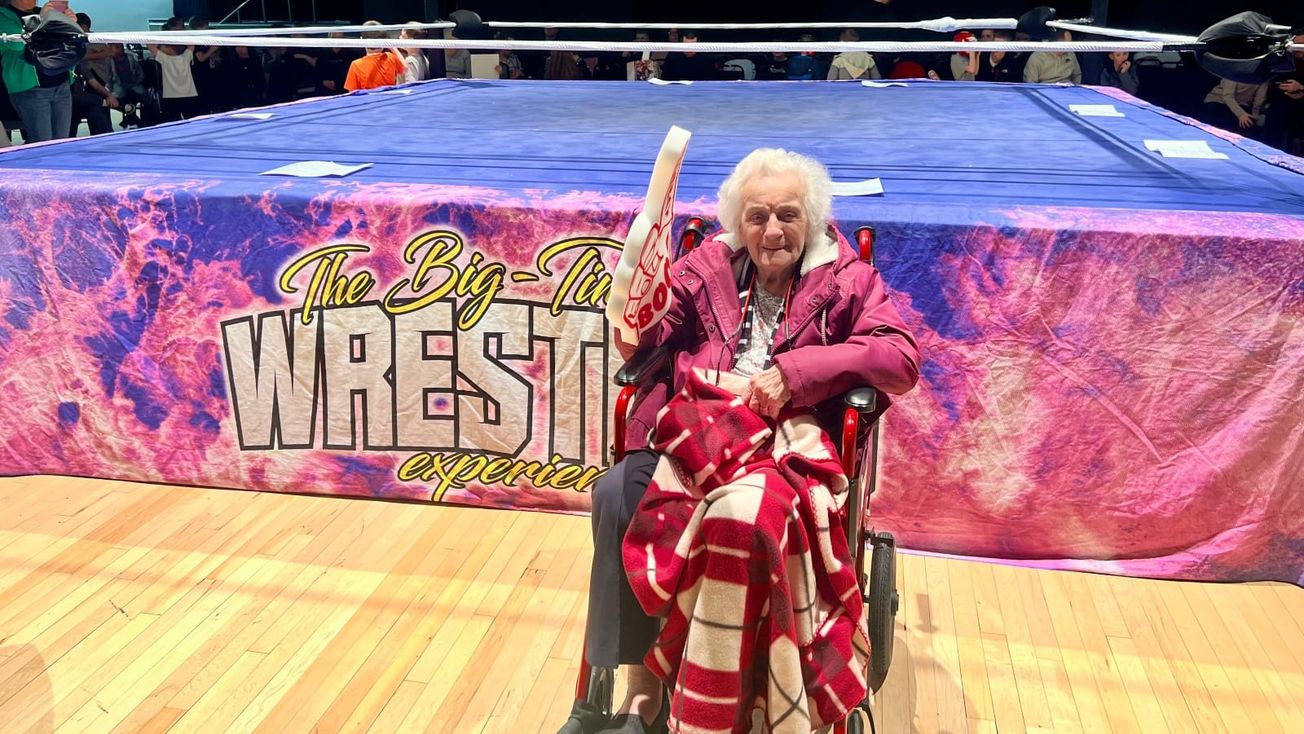 Timperley woman, 89, rekindles love for American wrestling on special care home trip
