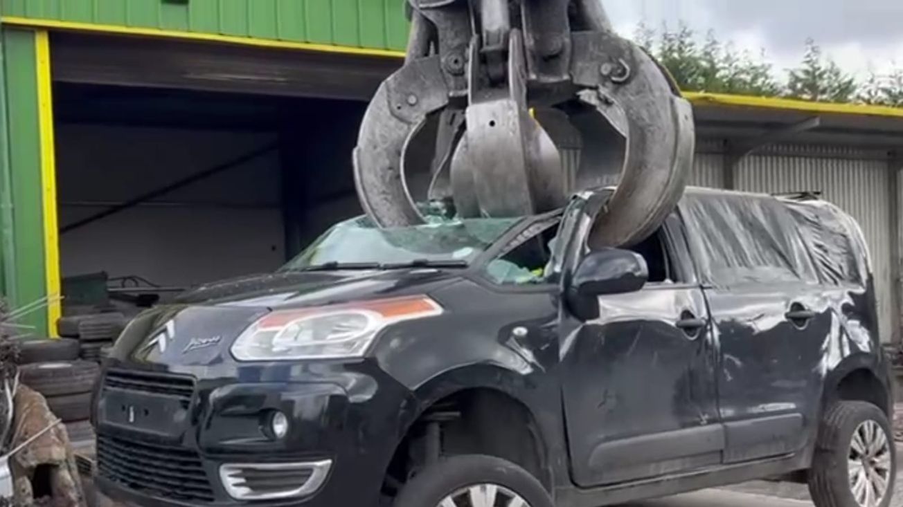 Altrincham man who fly-tipped in Hale has car crushed