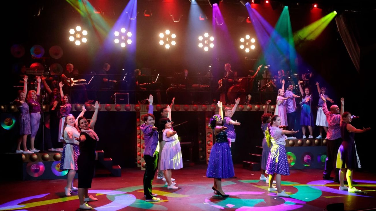 "A powerhouse of emotion and song": Grammy-winning Carole King musical opens at the Altrincham Garrick tonight