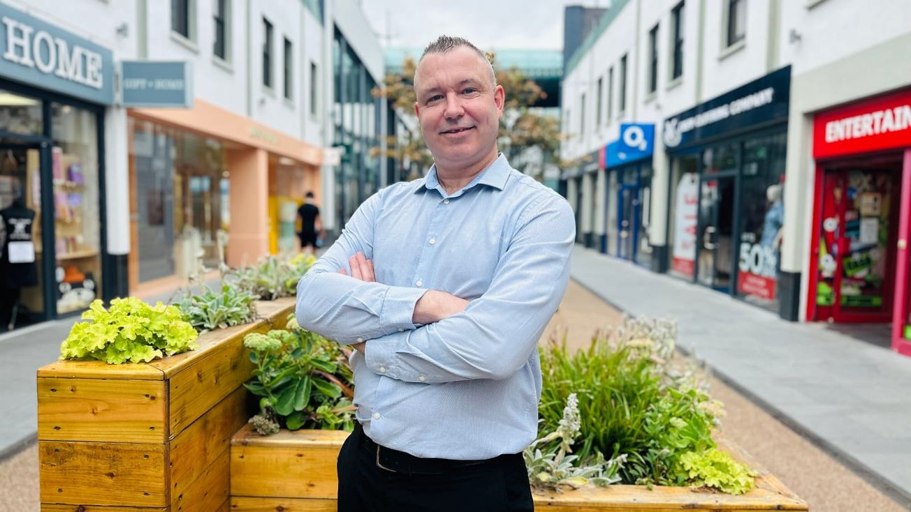 From Universal Credit to £1million: Altrincham entrepreneur's remarkable SIM card success