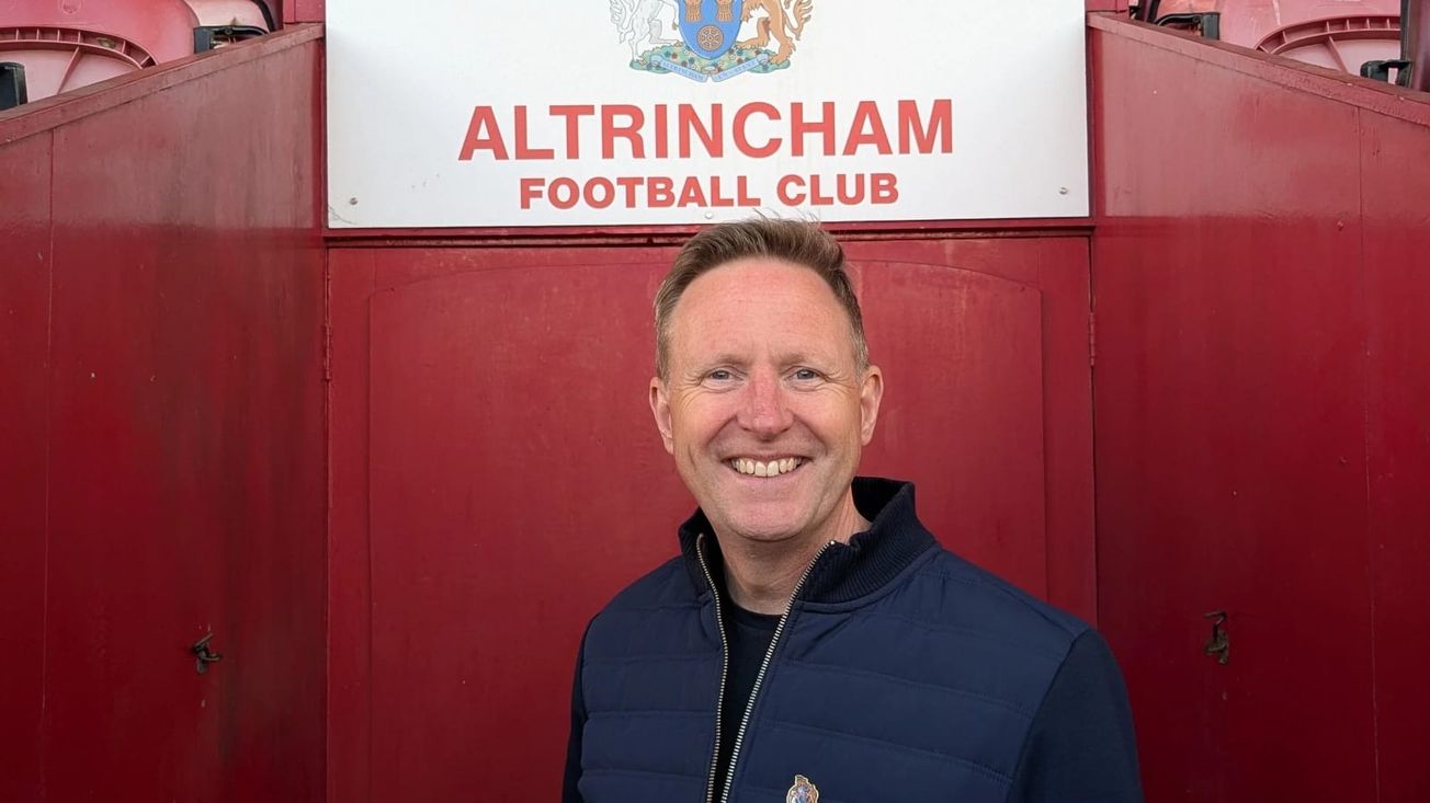 Robins appoint Rochdale's promotion-winning MD as new chief executive