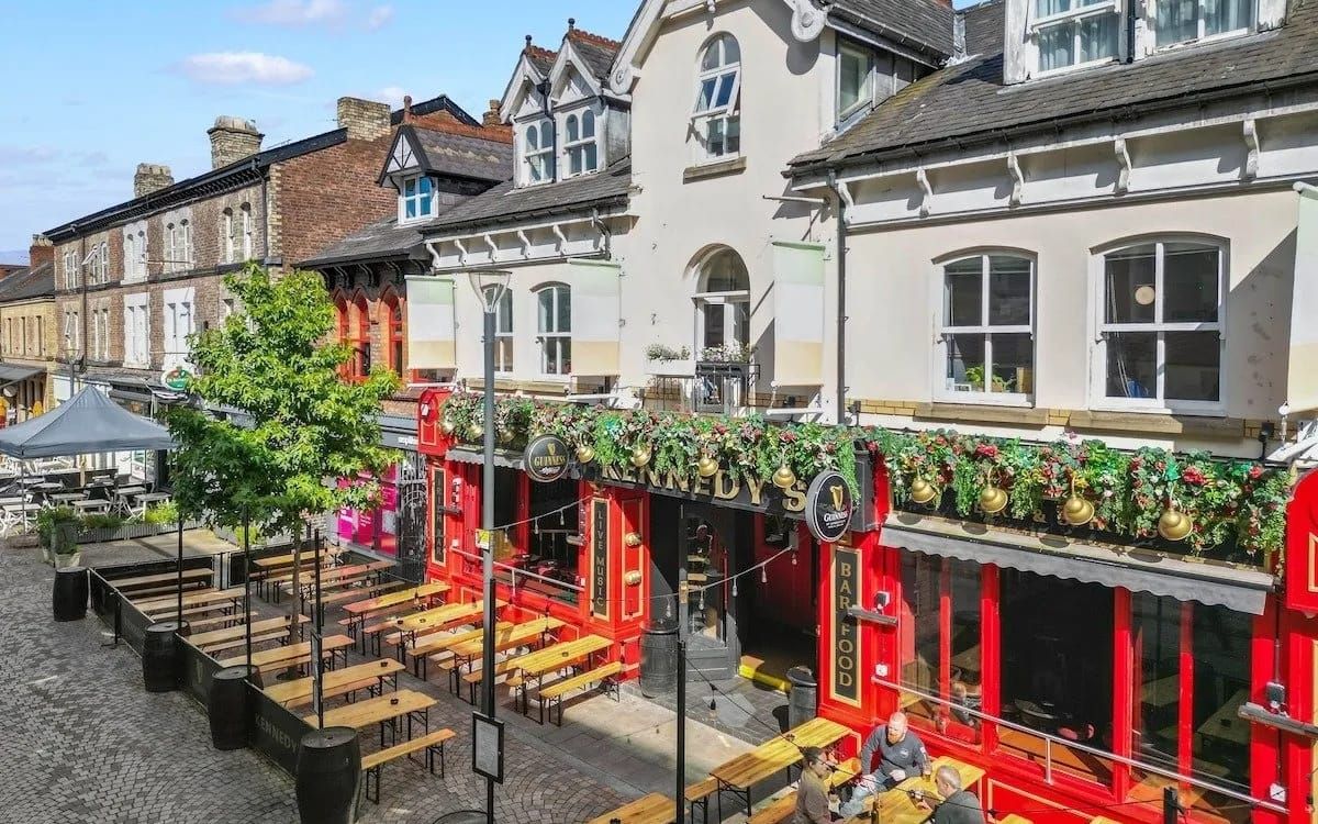 Best Airbnbs in Altrincham - A local's guide (2026)