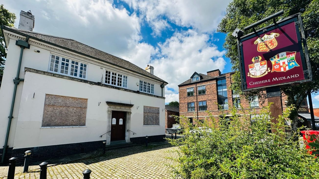 Brewery boss who allegedly shut Hale pub over swearing and phones dies at 81