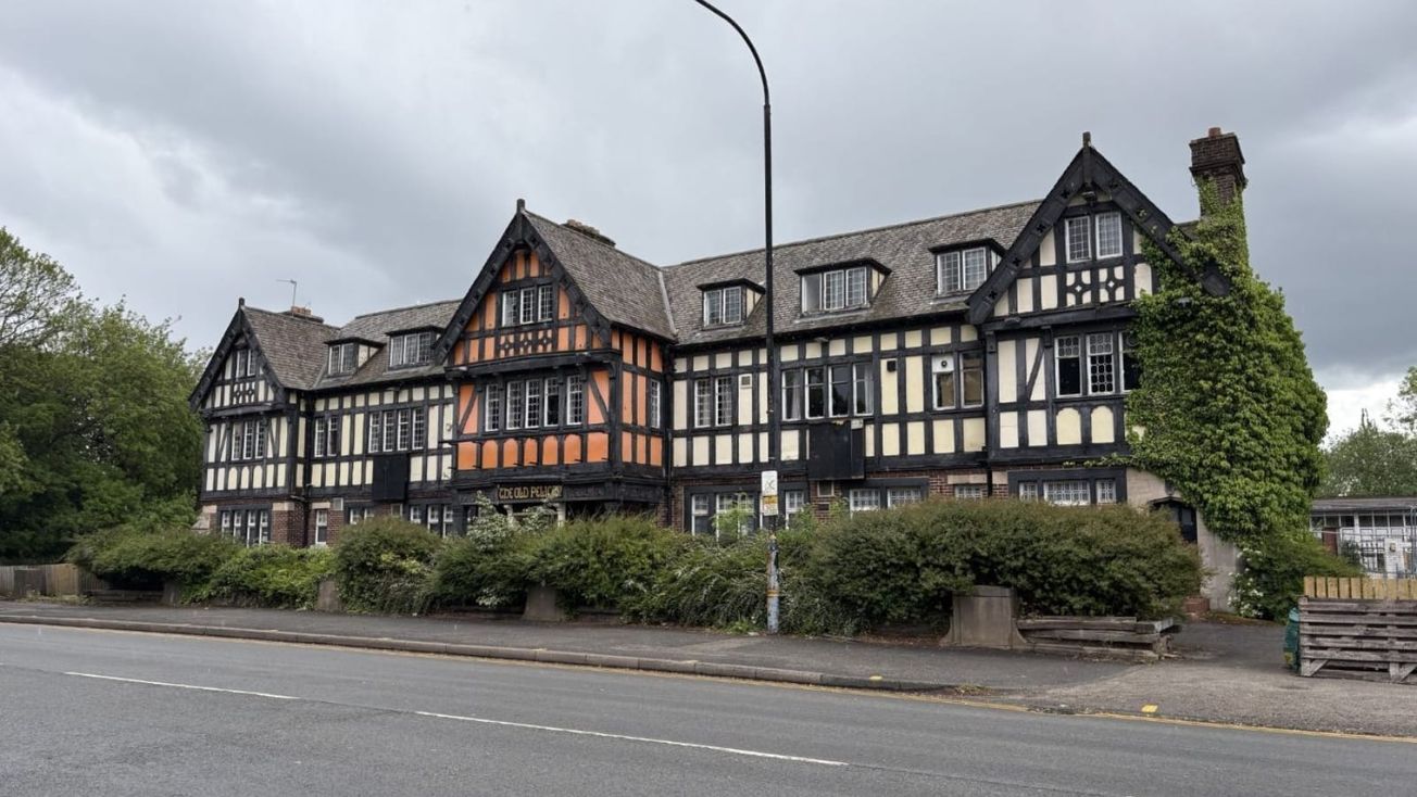Formal notice served on owners of derelict Timperley hotel