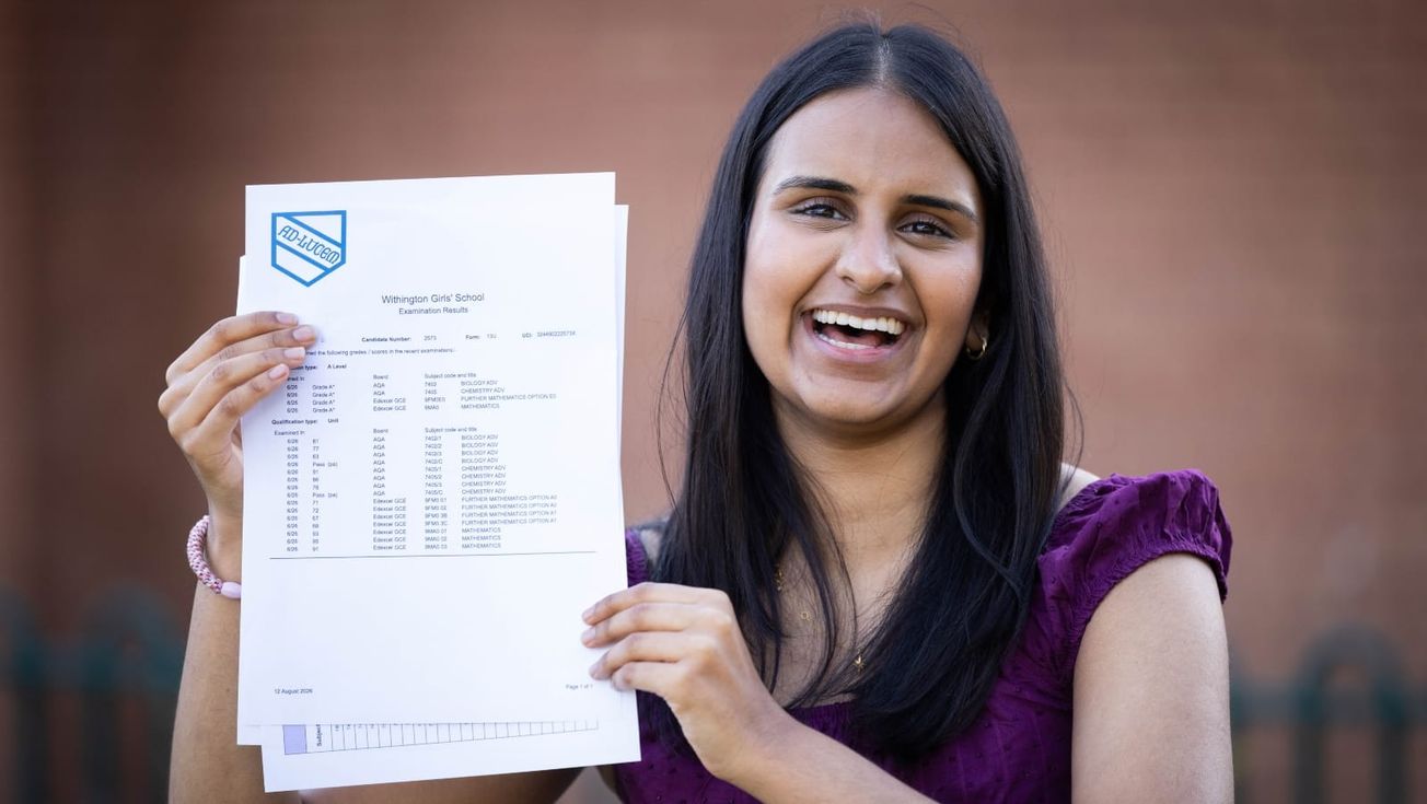 Bowdon student lands Oxford place after last-minute switch from medicine