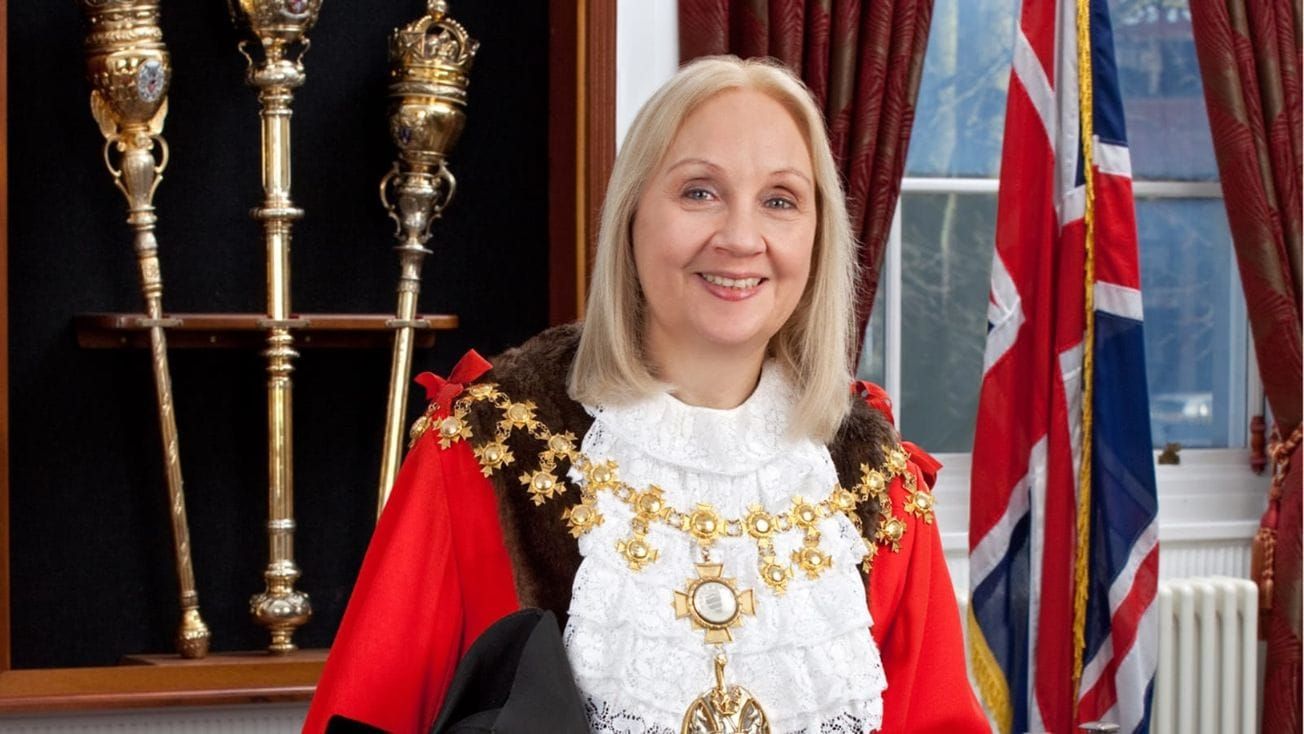Former mayor selected as Liberal Democrat candidate for Altrincham and Sale West
