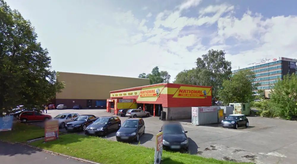 Altrincham loses one tyre business – but Altair developer secures the future of another