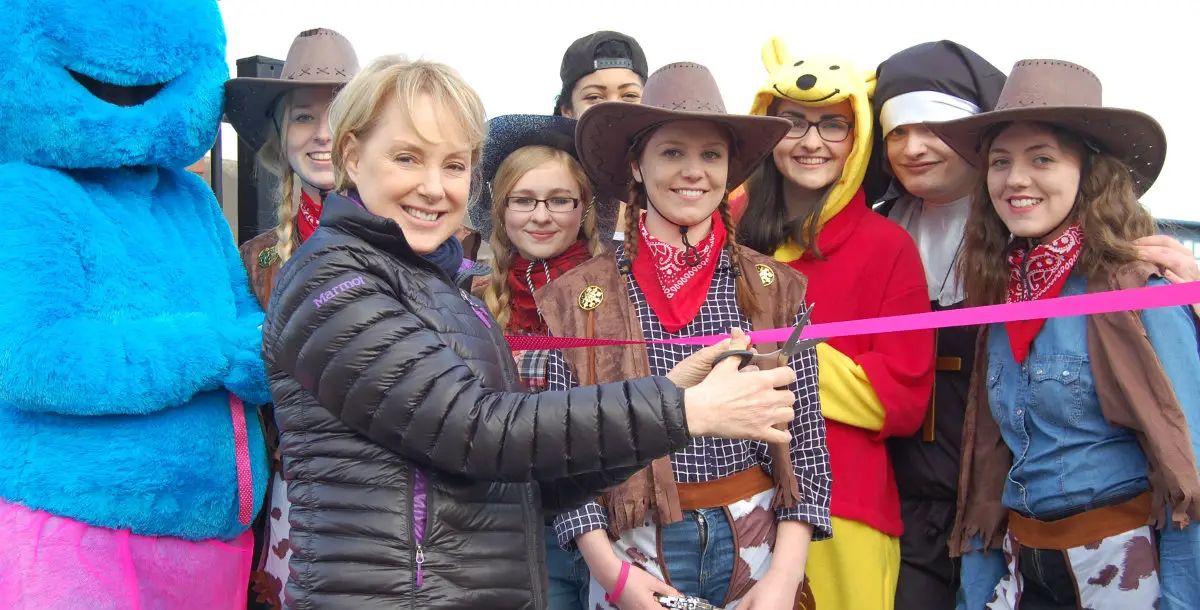 Street star Sally launches Timperley school’s charity walk